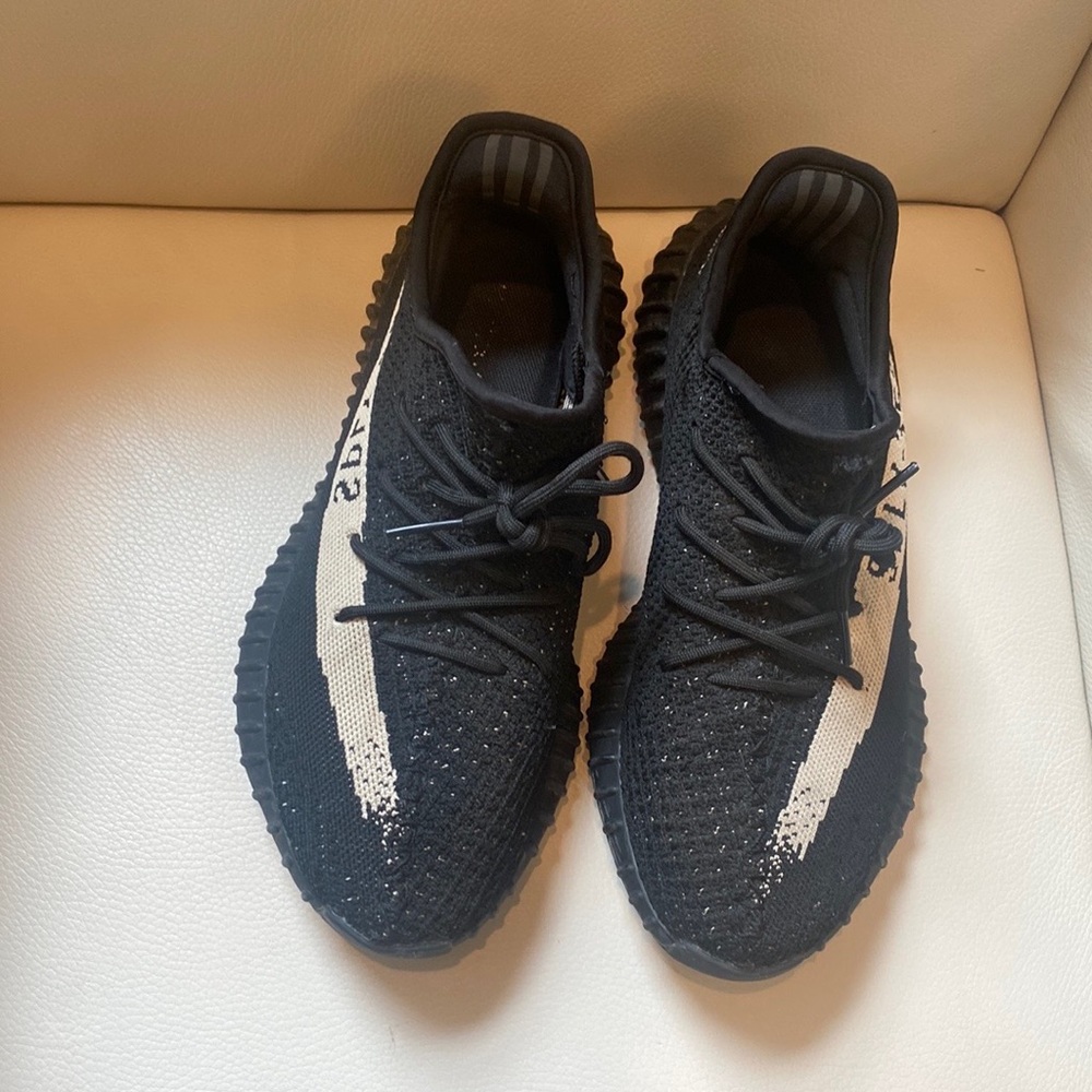 Adidas Yeezy OREO Boost 350 V2 Core Black